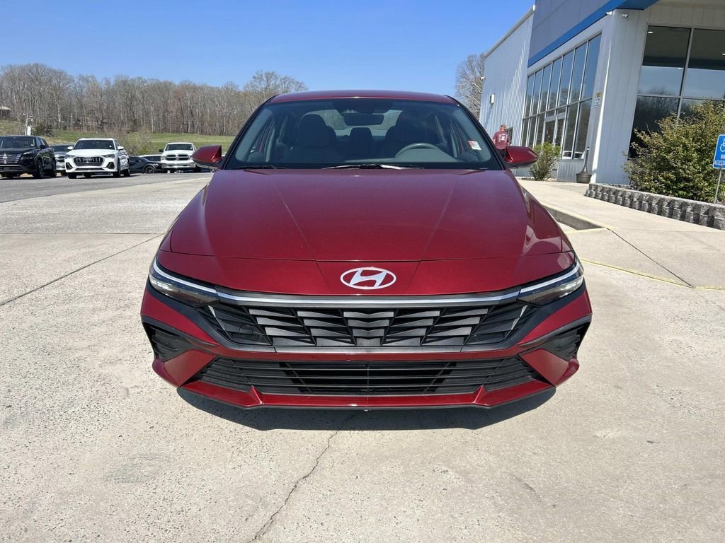 Used 2024 Ultimate Red Hyundai SEL image 9