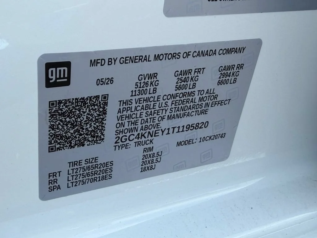 New 2026 Summit White Chevrolet LT image 19
