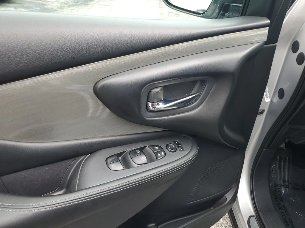 Used 2017 Silver Nissan SV image 20