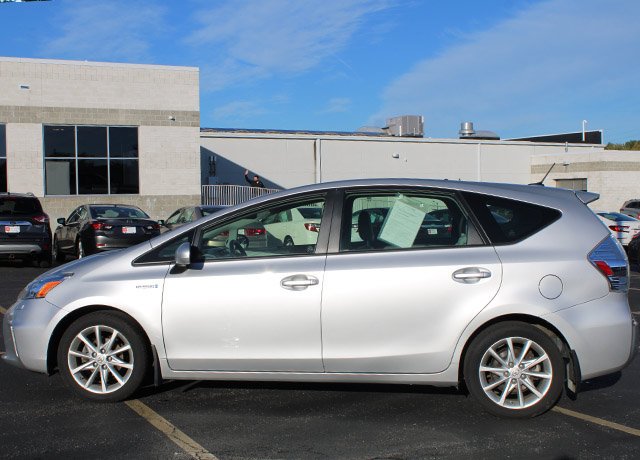 Used 2014 Classic Silver Metallic Toyota Five image 7