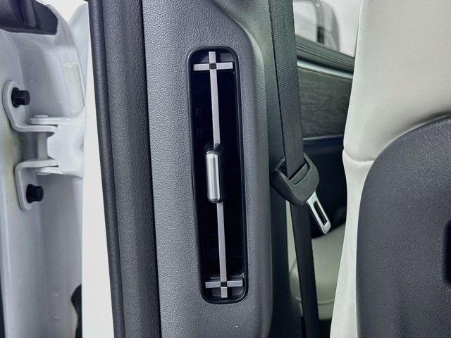 New 2027  Hyundai Calligraphy FWD image 40