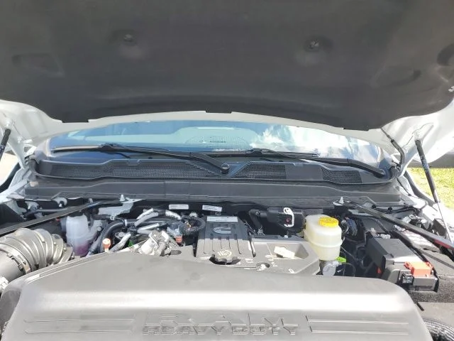 New 2026 Bright White Clear-Coat Exterior Paint RAM Laramie image 11