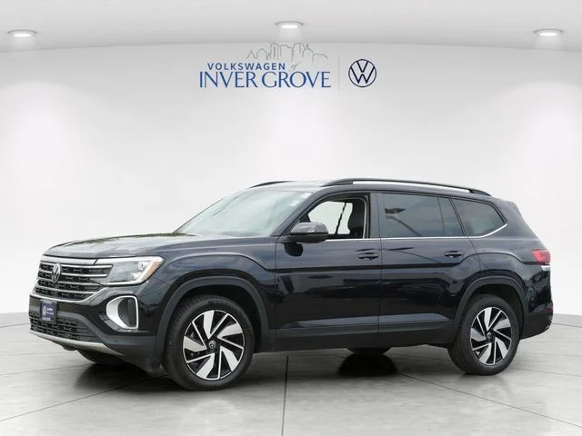 Used 2025 Deep Black Pearl Volkswagen 2.0T SE w/Technology image 3