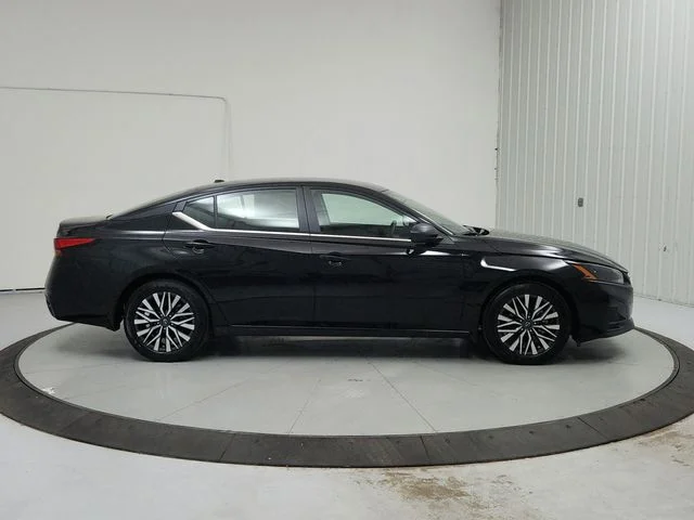 New 2026 Black Nissan 2.5 SV image 8