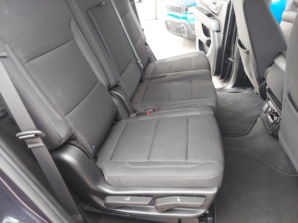 Used 2023 Gray Chevrolet Commercial Flee image 36