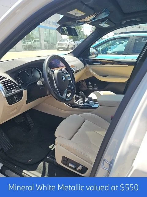 Used 2021 White BMW xDrive30i image 4