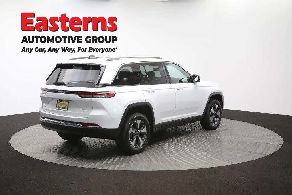 Used 2022 White Jeep 4xe image 45