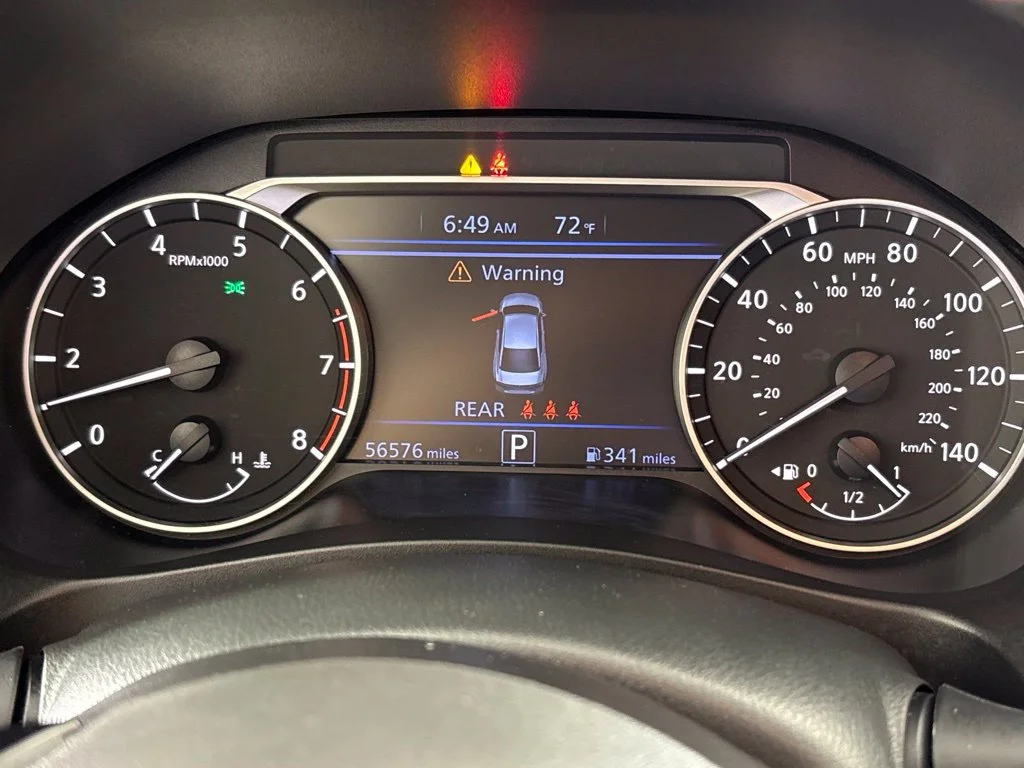 Used 2024 White Nissan 2.5 SR image 31