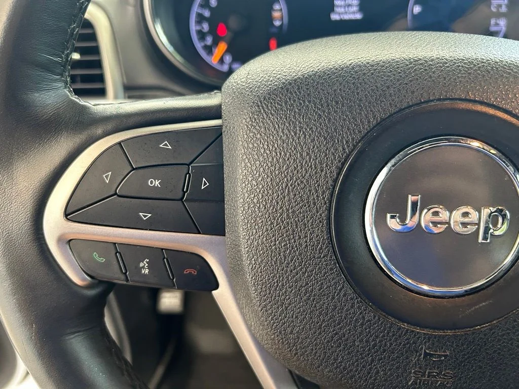 Used 2018 White Jeep Overland image 51