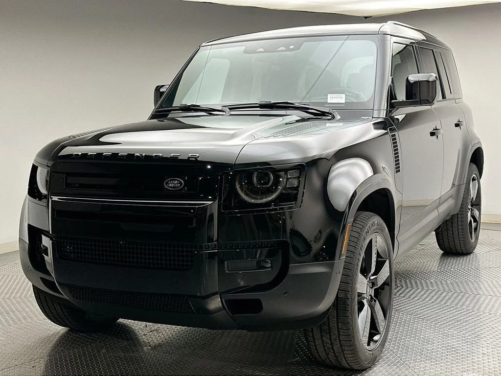 2026 Land Rover Defender 110 S P300's photo