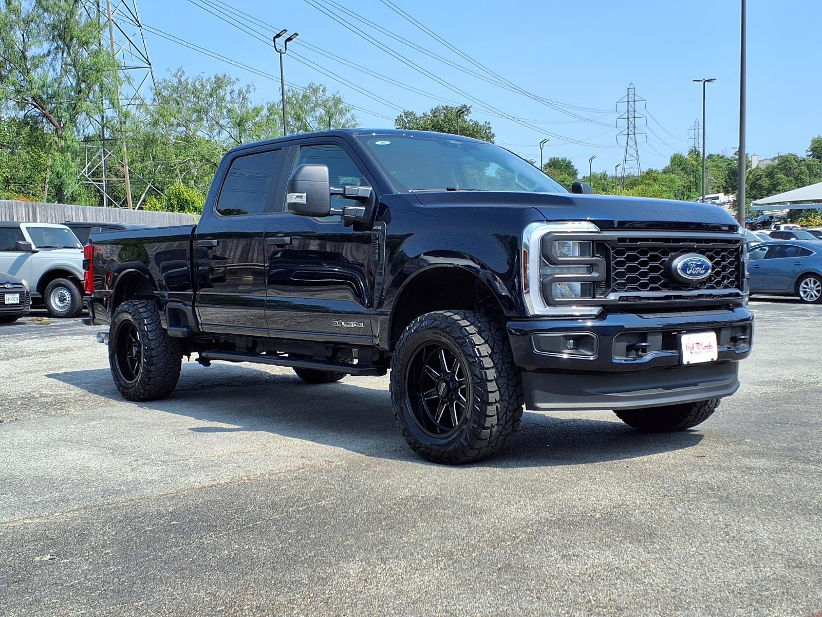 Used 2025 Blue Ford XL image 3
