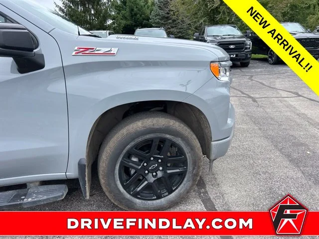 Used 2024 Gray Chevrolet RST image 4