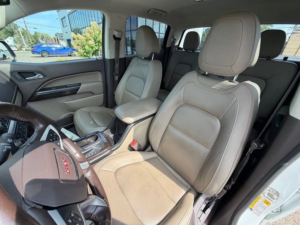 Used 2018 White GMC SLT image 8