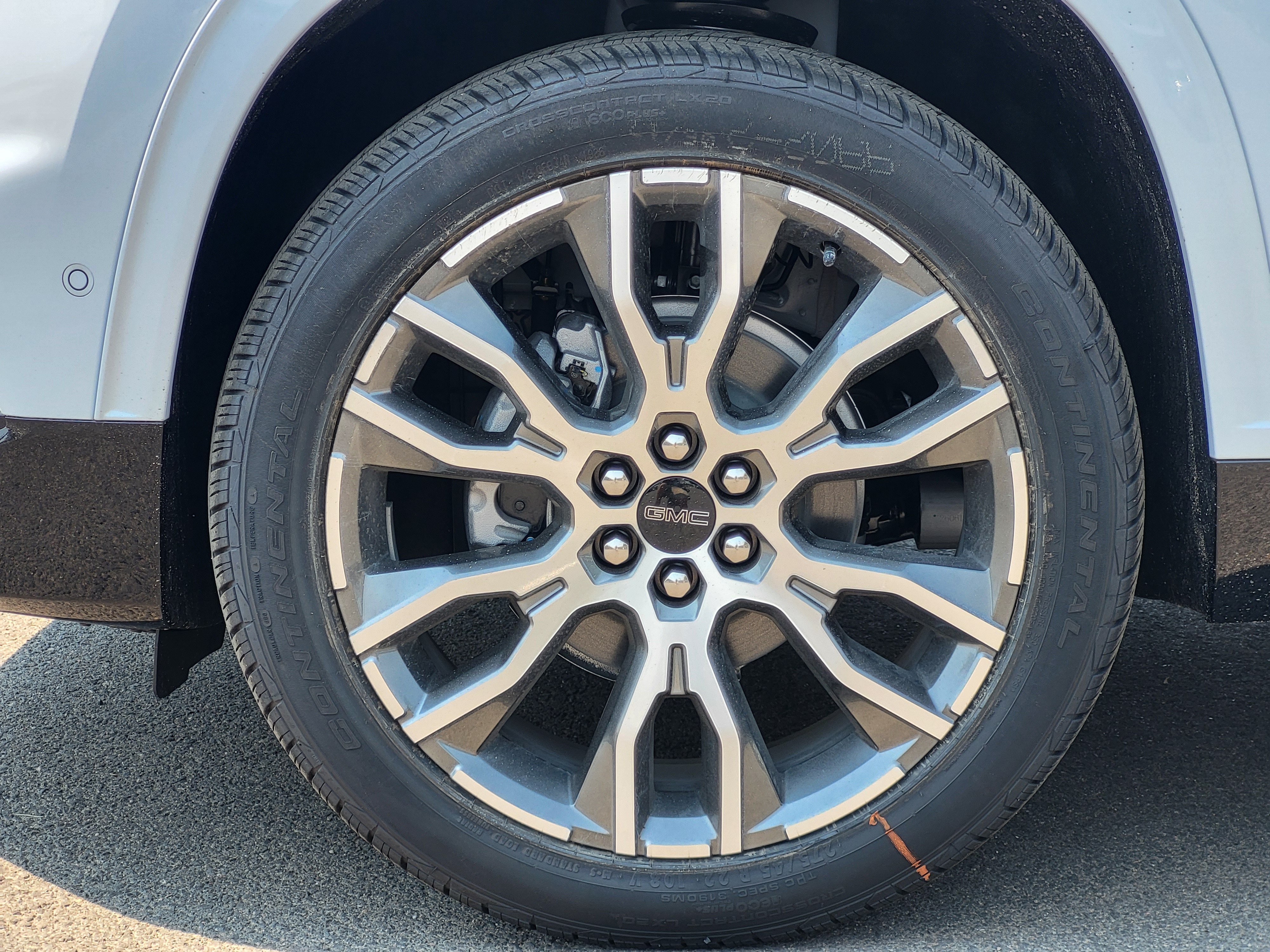 2026 GMC Acadia Denali Ultimate - Photo 10