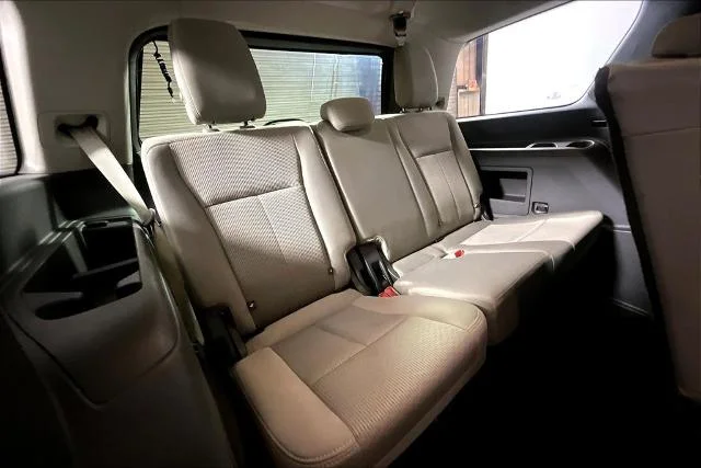 Certified Used 2021 Oxford White Ford XLT image 49