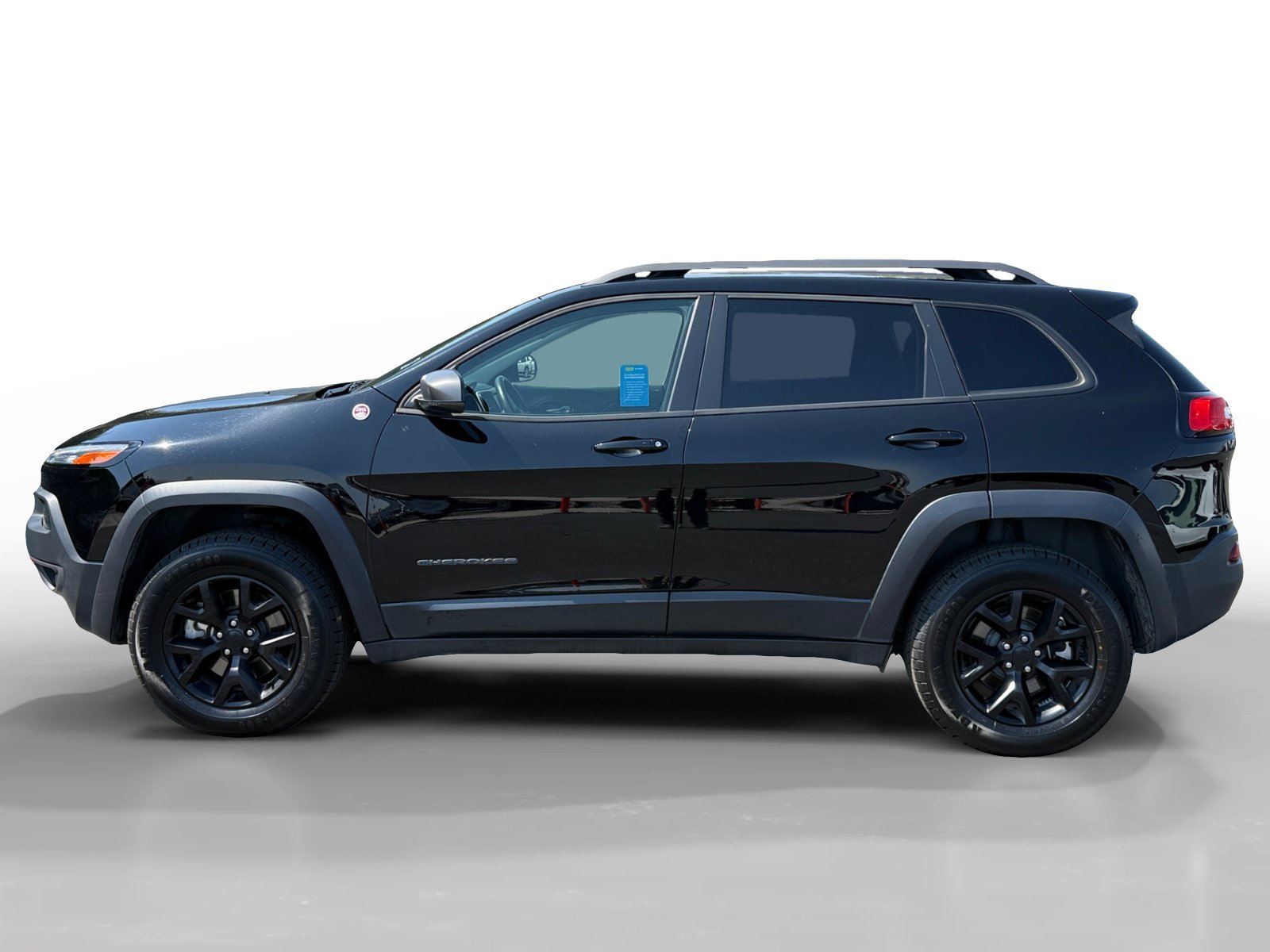 Used 2018 Diamond Black Jeep Trailhawk image 2