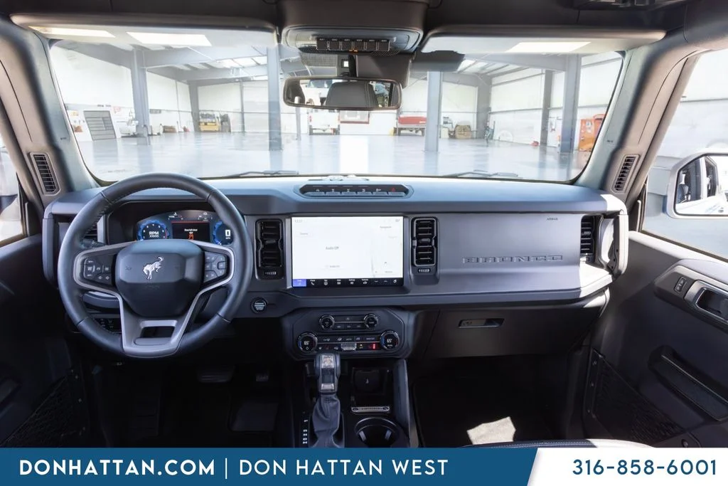 Used 2025 Blue Ford Badlands image 4