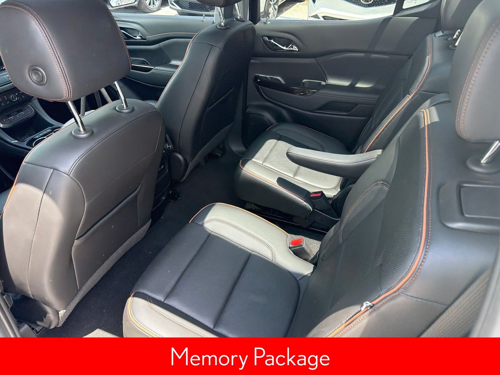Used 2023 White GMC AT4 image 25