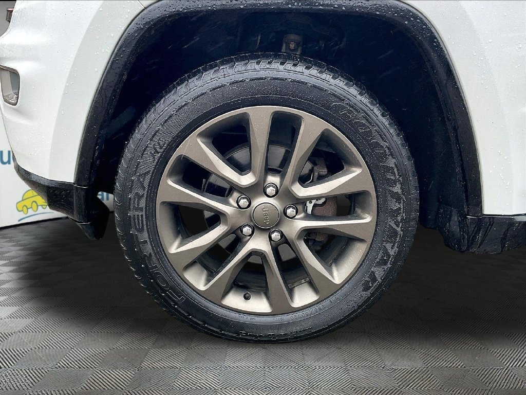 Used 2016 Bright White Clearcoat Jeep Limited image 7