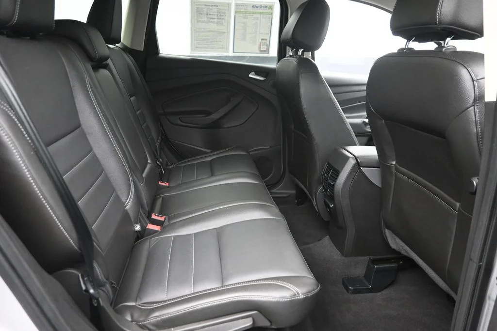 Used 2015 Silver Ford SE image 10