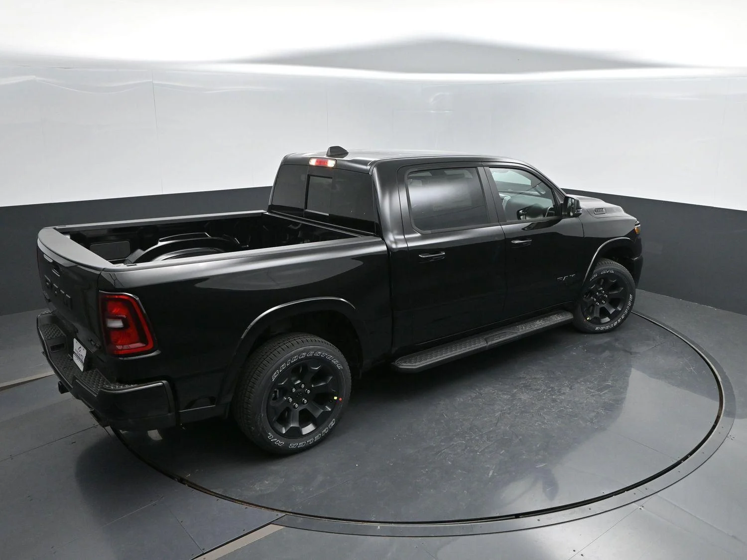 New 2026 Diamond Black Crystal Pearl-Coat Exterior Paint RAM Big Horn image 39