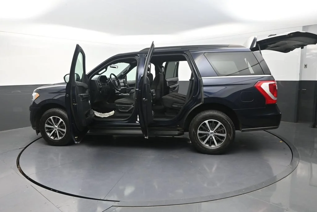 Used 2021 Blue Ford XL image 6