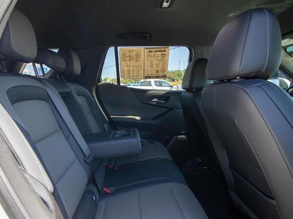 2025 Chevrolet Equinox LT - Photo 32