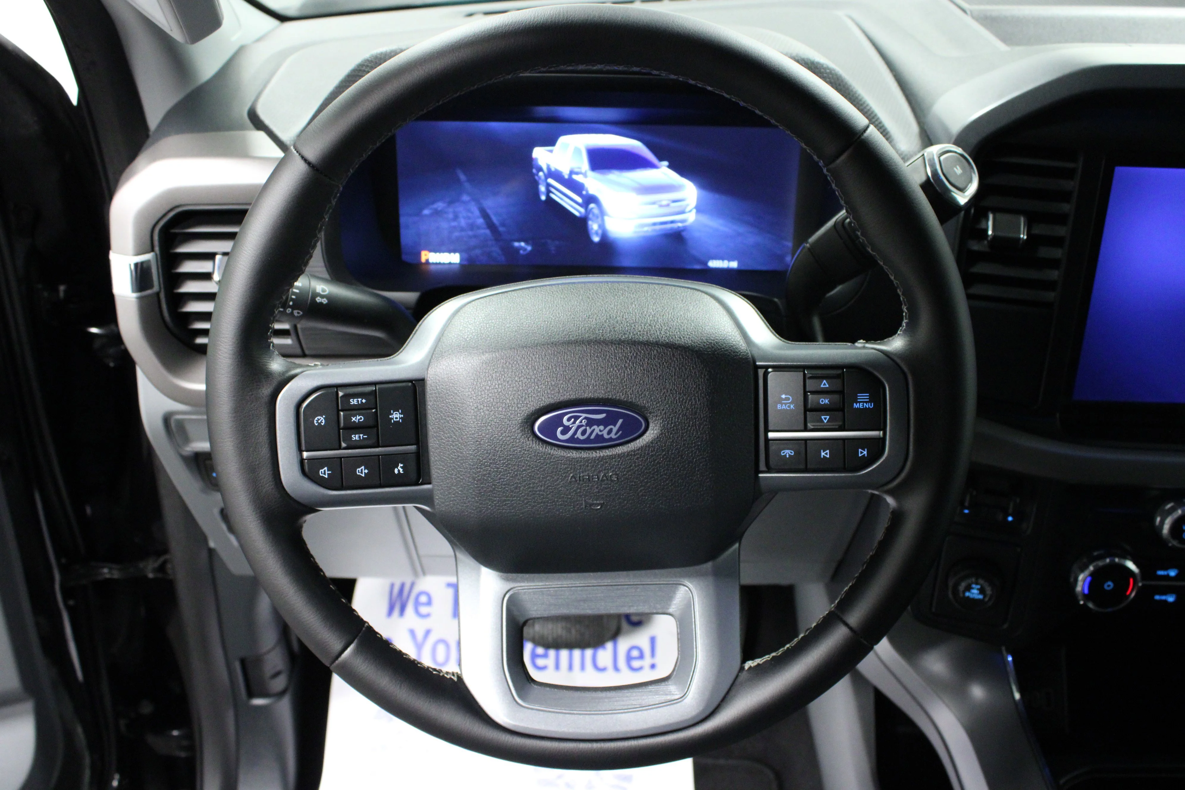 Used 2025 Black Metallic Ford XLT image 17