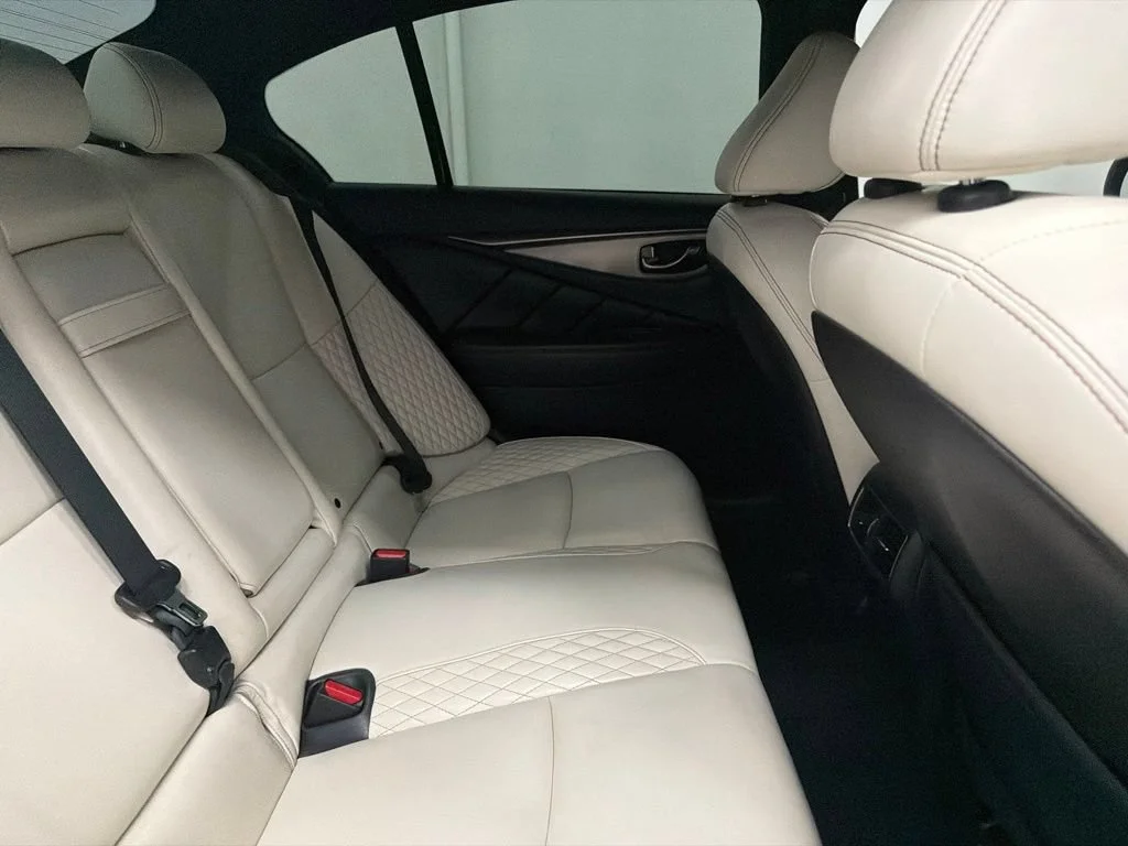 Used 2019 Red INFINITI Red Sport 400 image 29