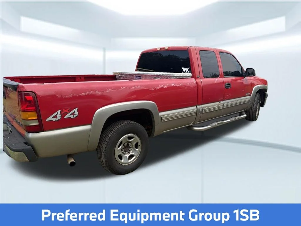 Used 2000 Red Chevrolet LS image 5