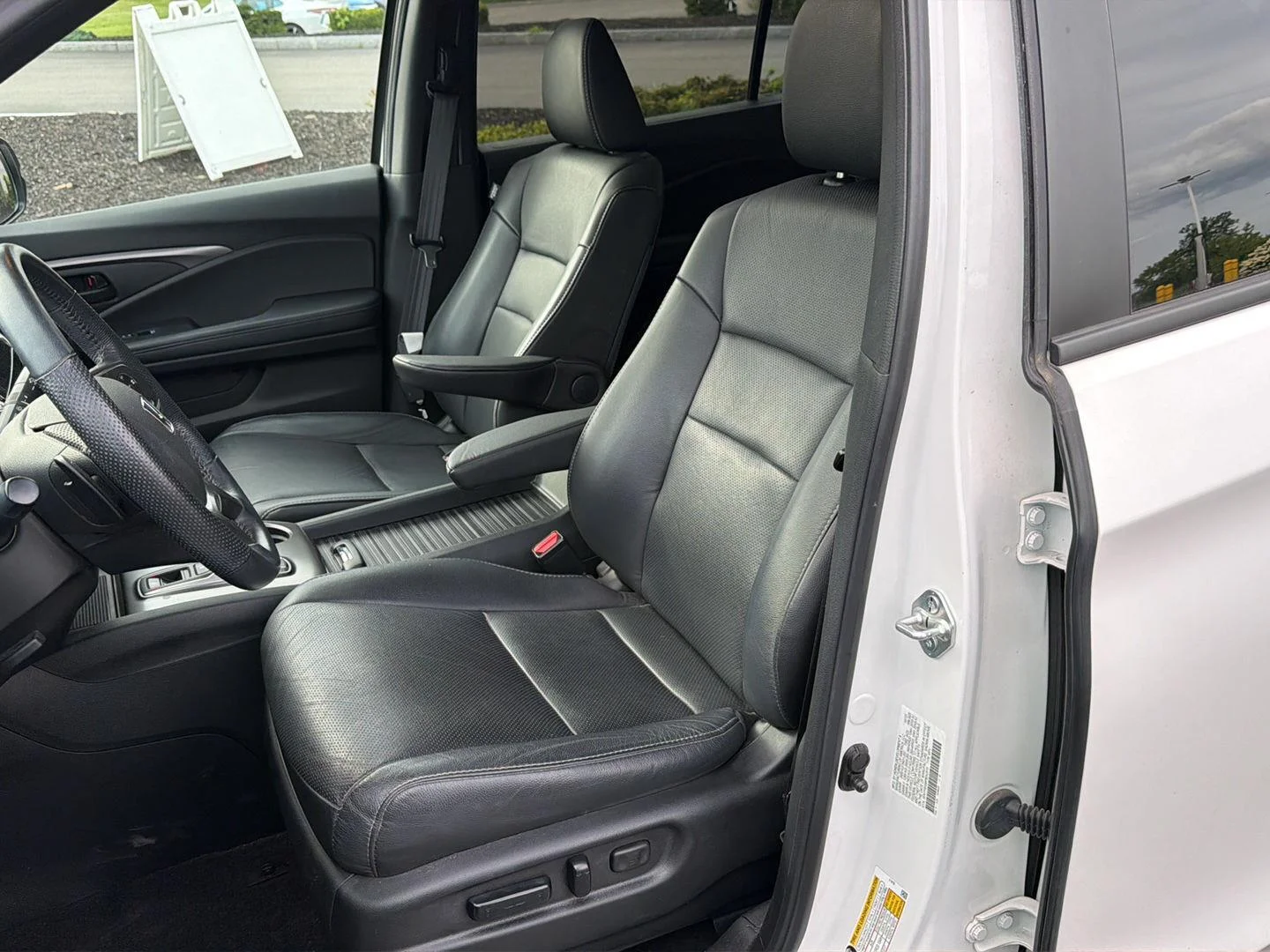Certified Used 2023 Platinum White Pearl Honda EX-L image 22