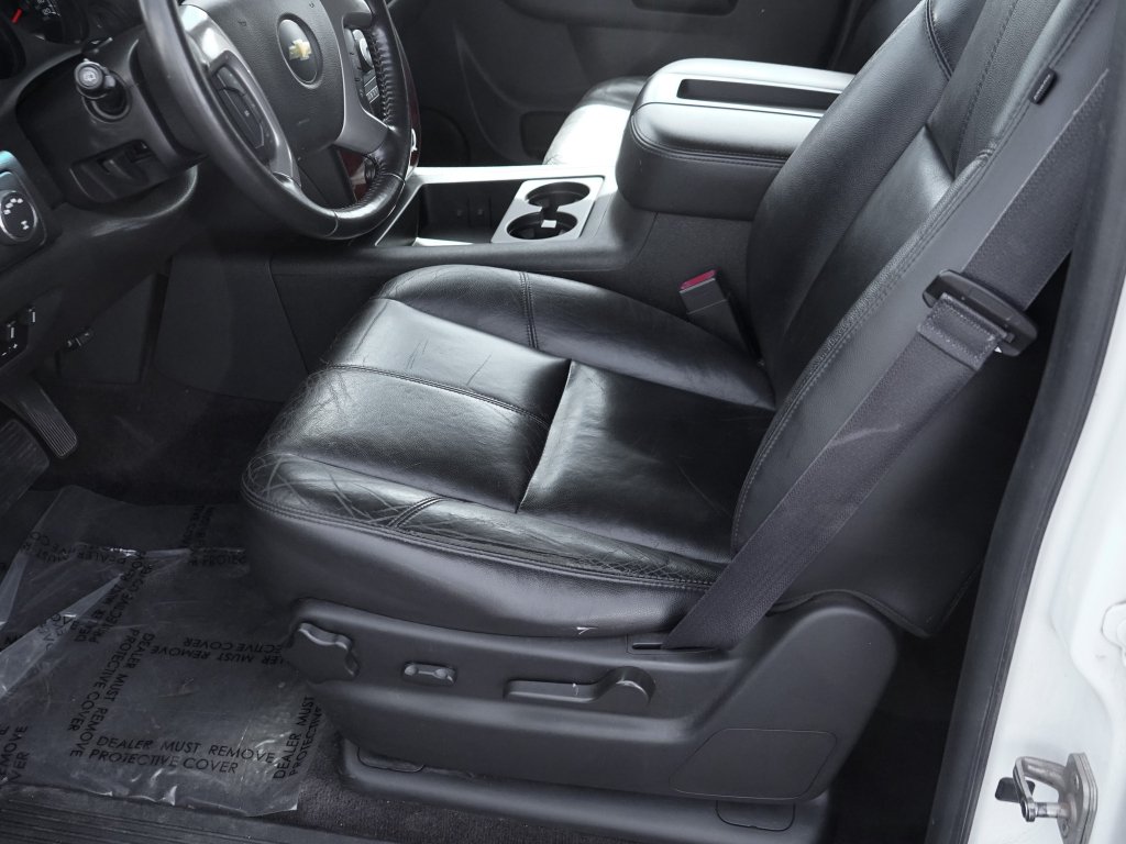 Used 2014 Summit White Chevrolet LT image 24