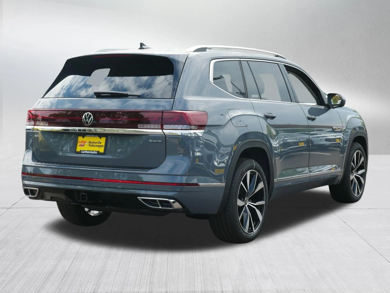 New 2026 Pure Gray Volkswagen 2.0T SEL Premium R-Line image 4