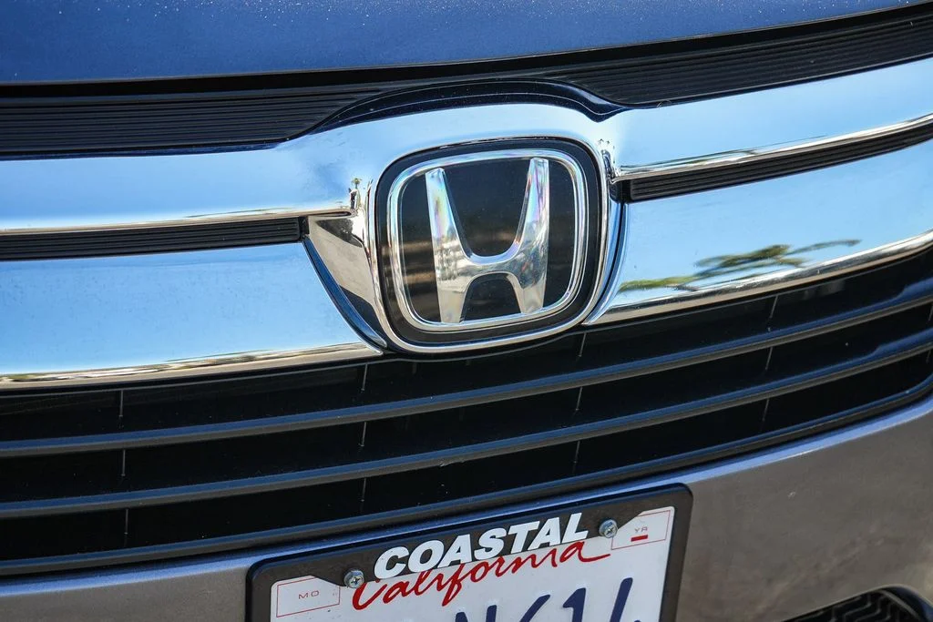 Used 2020  Honda EX image 9