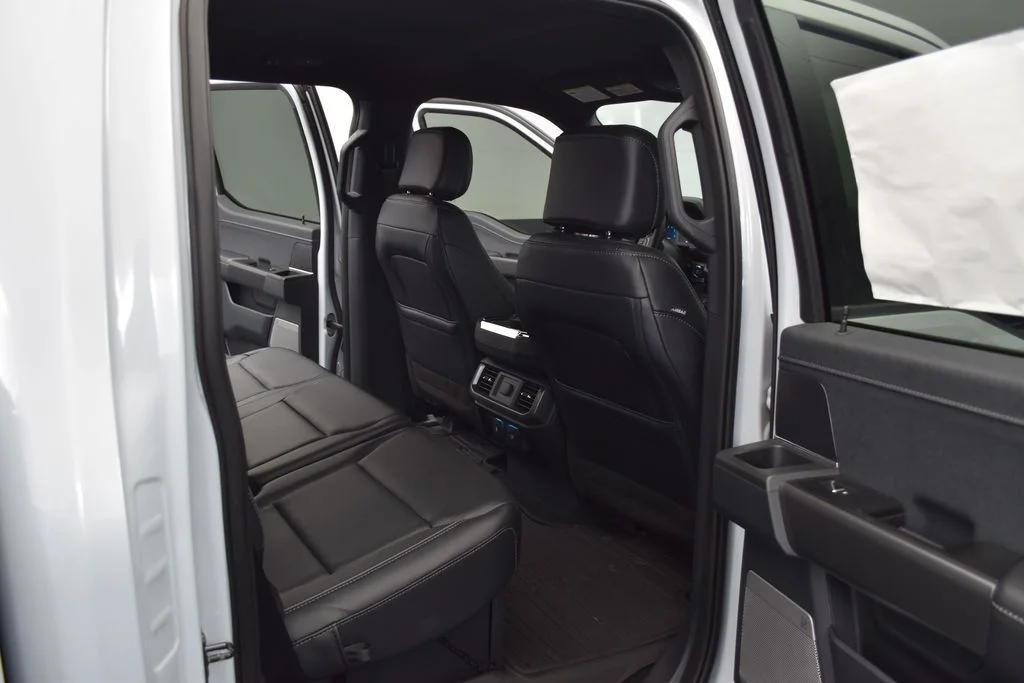 New 2025 White Ford Lariat image 24