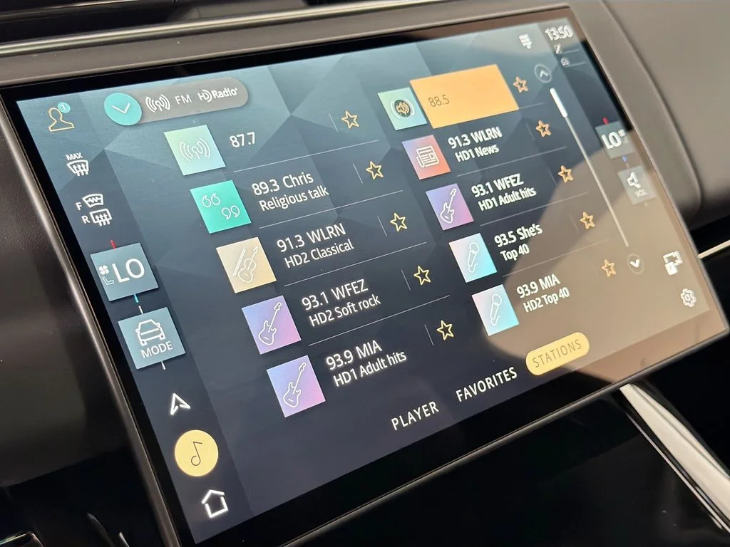 New 2026 Carpathian Grey Land Rover Dynamic SE image 15