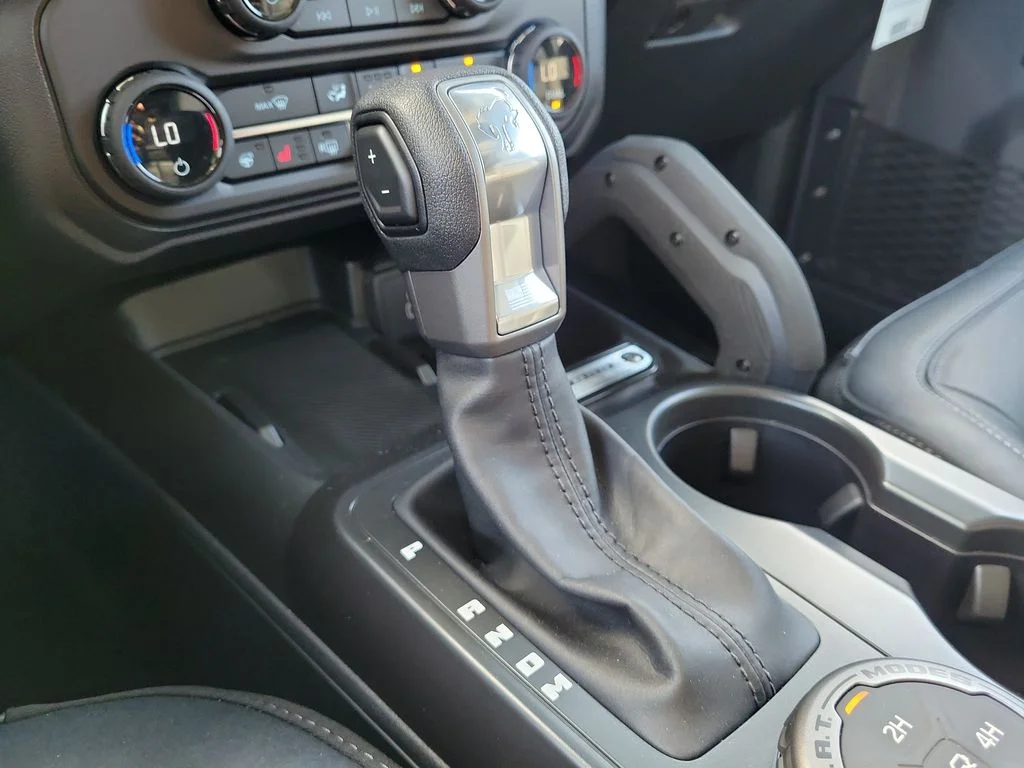 New 2026 Velocity Blue Metallic Ford Badlands® image 25