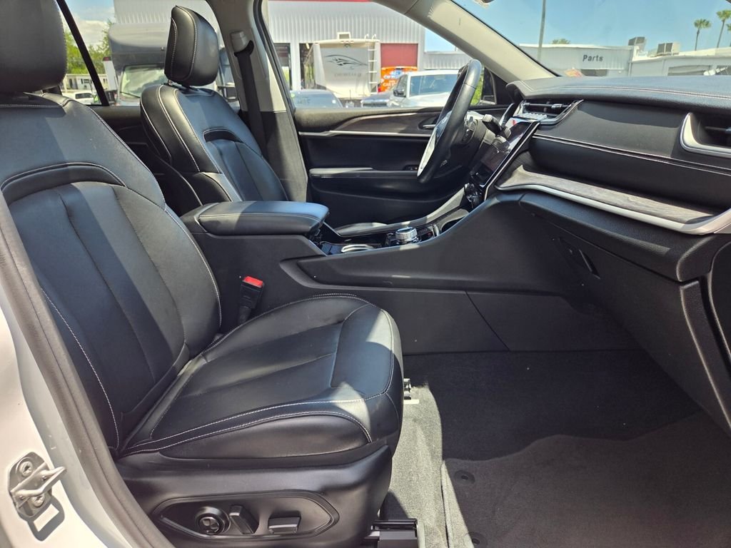 Used 2022 White Jeep Limited image 20