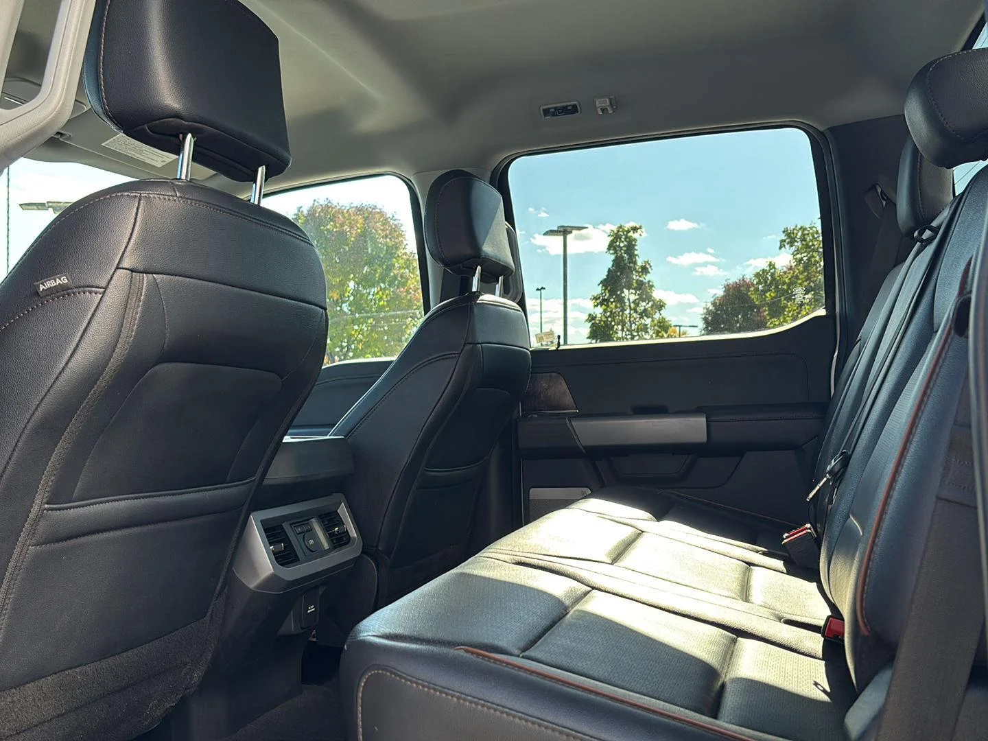 Certified Used 2026 Oxford White Ford Lariat image 24