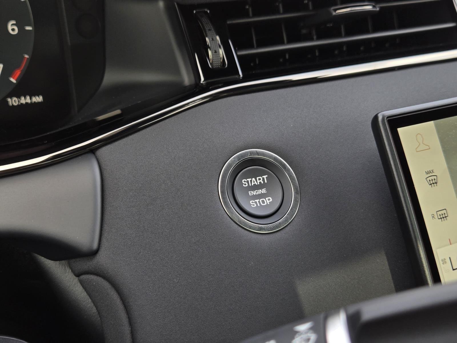 New 2026 Seoul Pearl Silver Land Rover Core S image 14