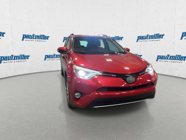 Used 2016 Barcelona Red Metallic Toyota Limited image 3