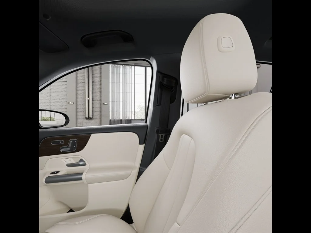 New 2026 Polar White Mercedes-Benz GLA 250 image 92