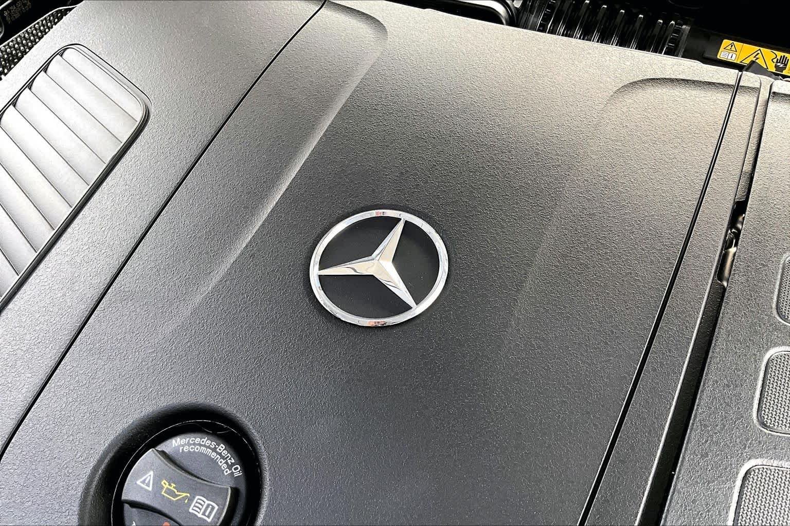 New 2026 Polar White Mercedes-Benz GLC 300 image 19