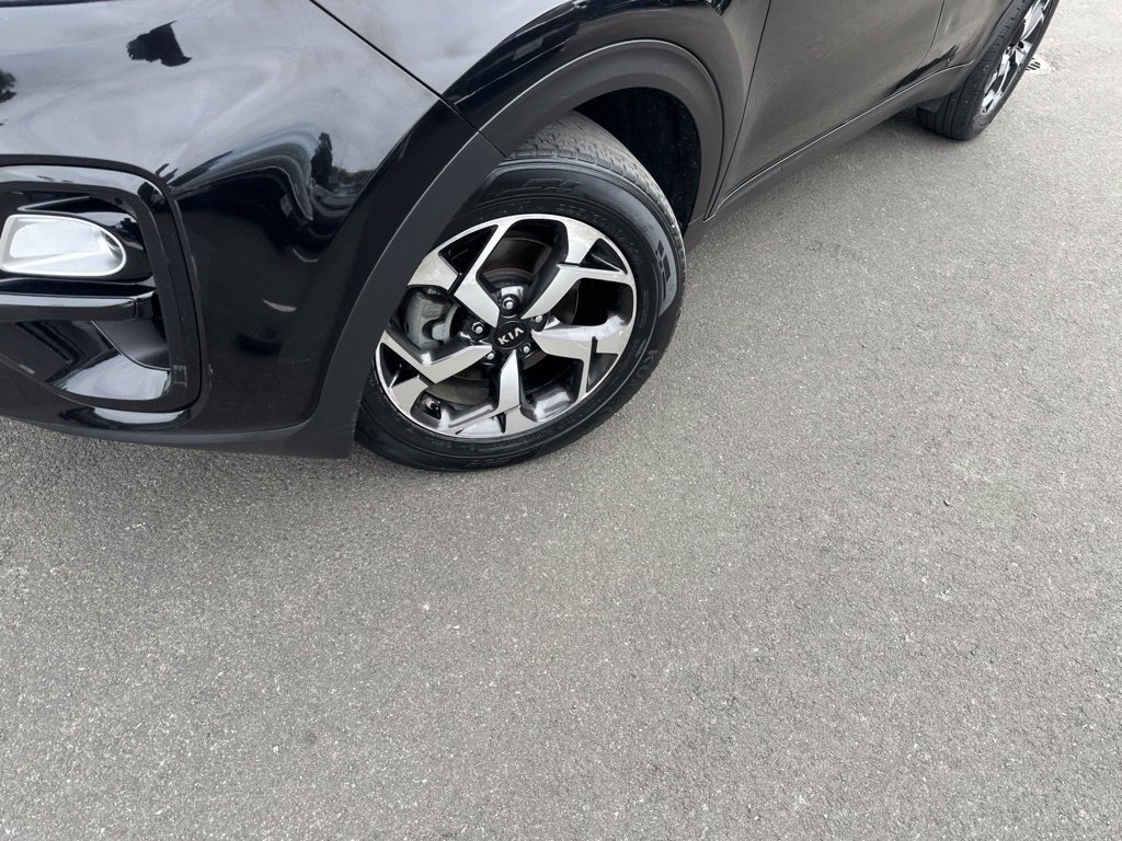 Certified Used 2022 Red Kia LX image 2