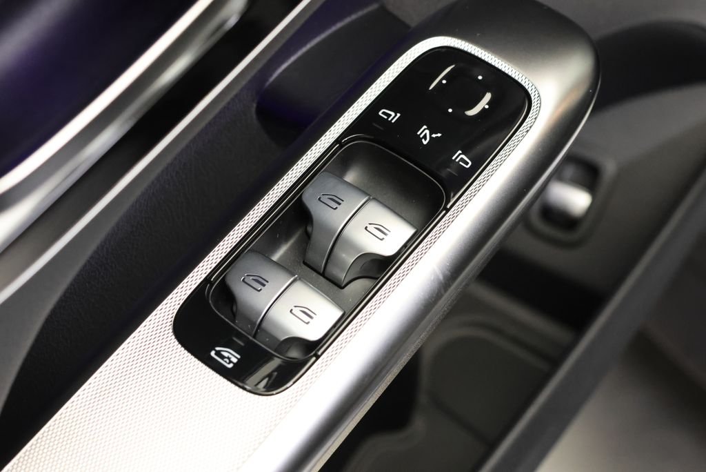 New 2027  Mercedes-Benz GLC 300 image 32
