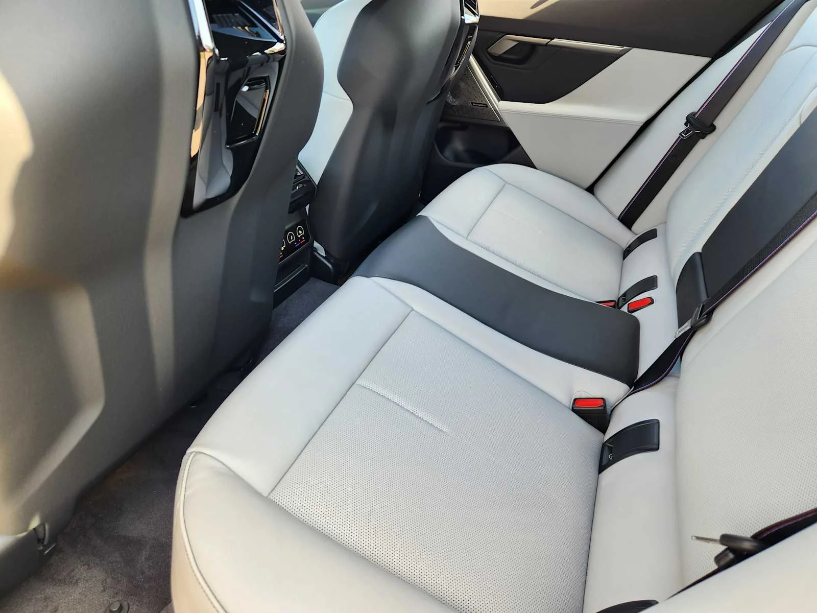 New 2027 Black Sapphire Metallic BMW  image 7