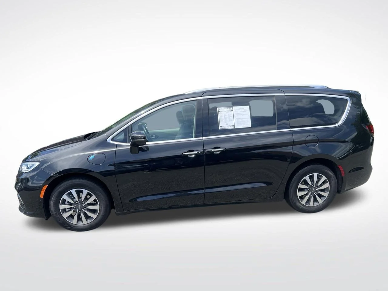 Used 2021 Black Chrysler Touring L image 2