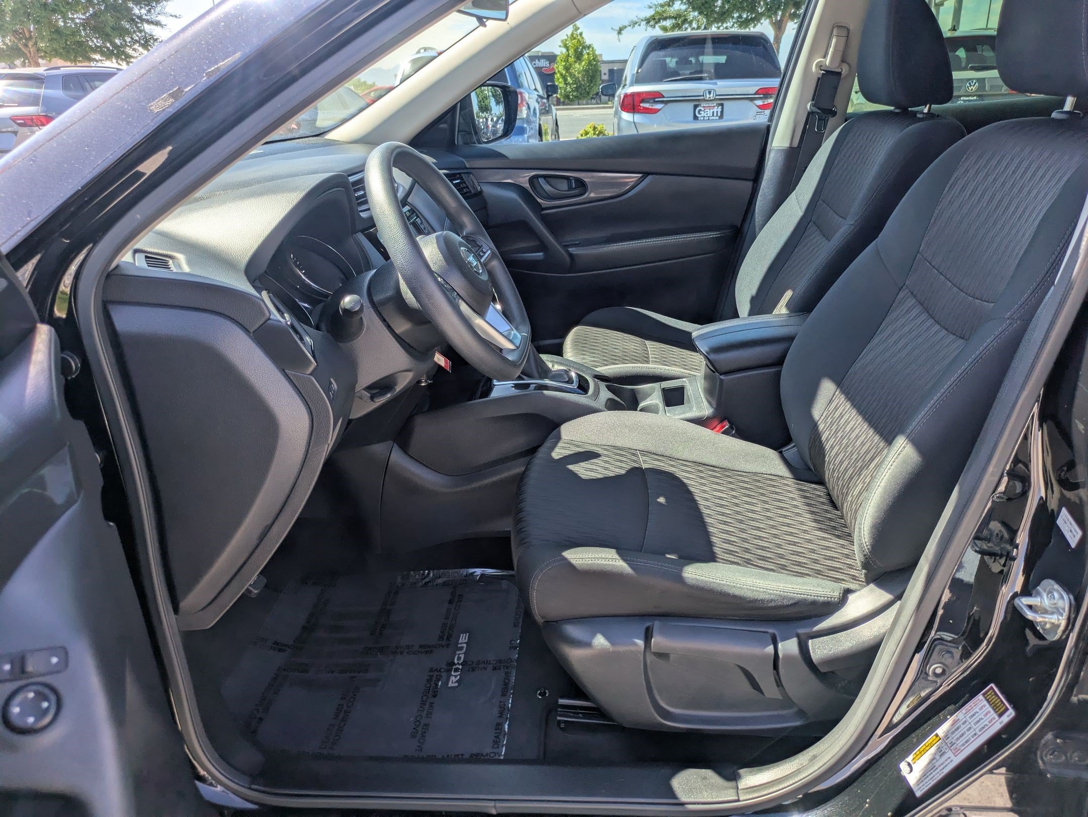 Used 2020 Magnetic Black Pearl Nissan S image 14