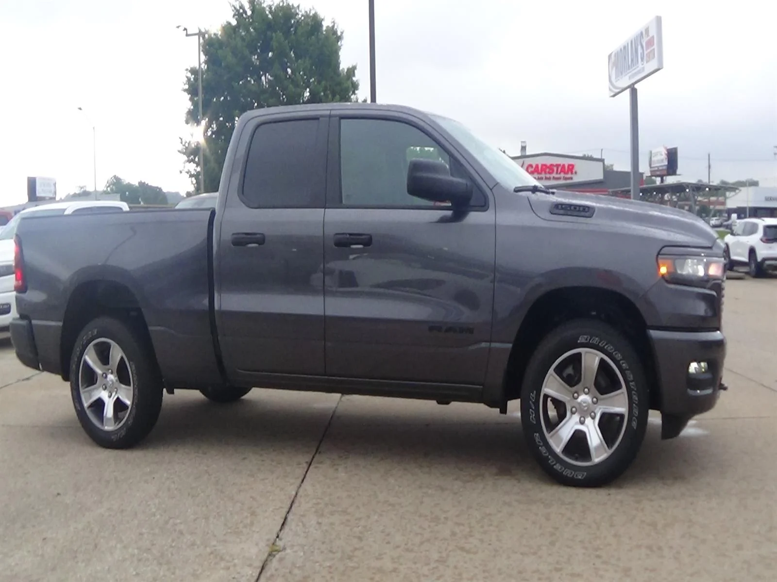 Certified Used 2025 Granite Crystal Metallic Clear Coat (pau) RAM Tradesman image 5