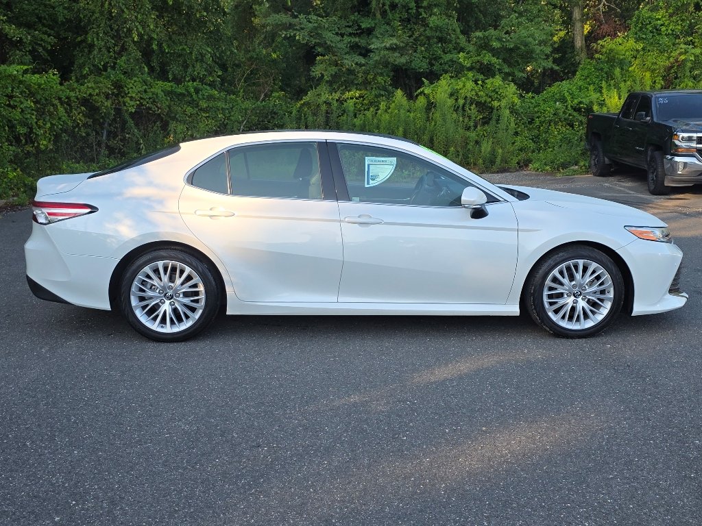 2018 Toyota Camry XLE - Photo 18